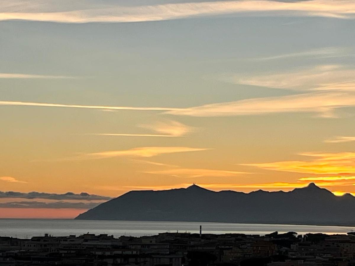 Apartament Ulisse'S Loft - Incantevole Vista Mare, Centro Storico E Spiaggia A Piedi - Wifi Terracina Zewnętrze zdjęcie